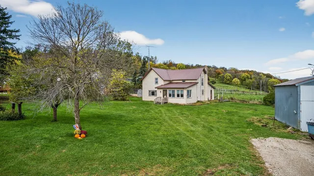 $375,000 | 10443 State Highway 30, Chatfield, MN 55923