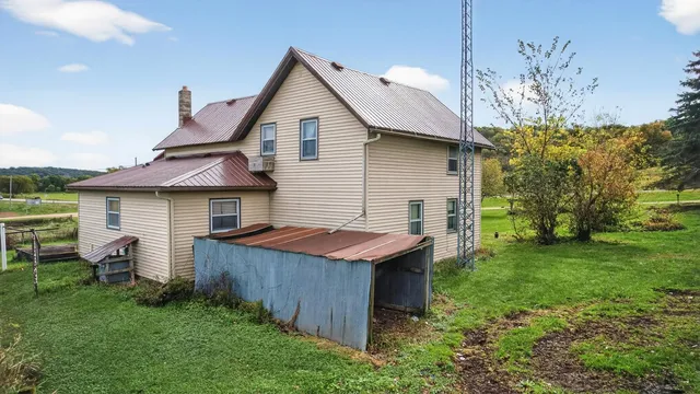 $375,000 | 10443 State Highway 30, Chatfield, MN 55923