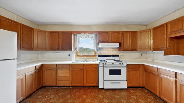 $355,000 | 10443 State Highway 30, Chatfield, MN 55923