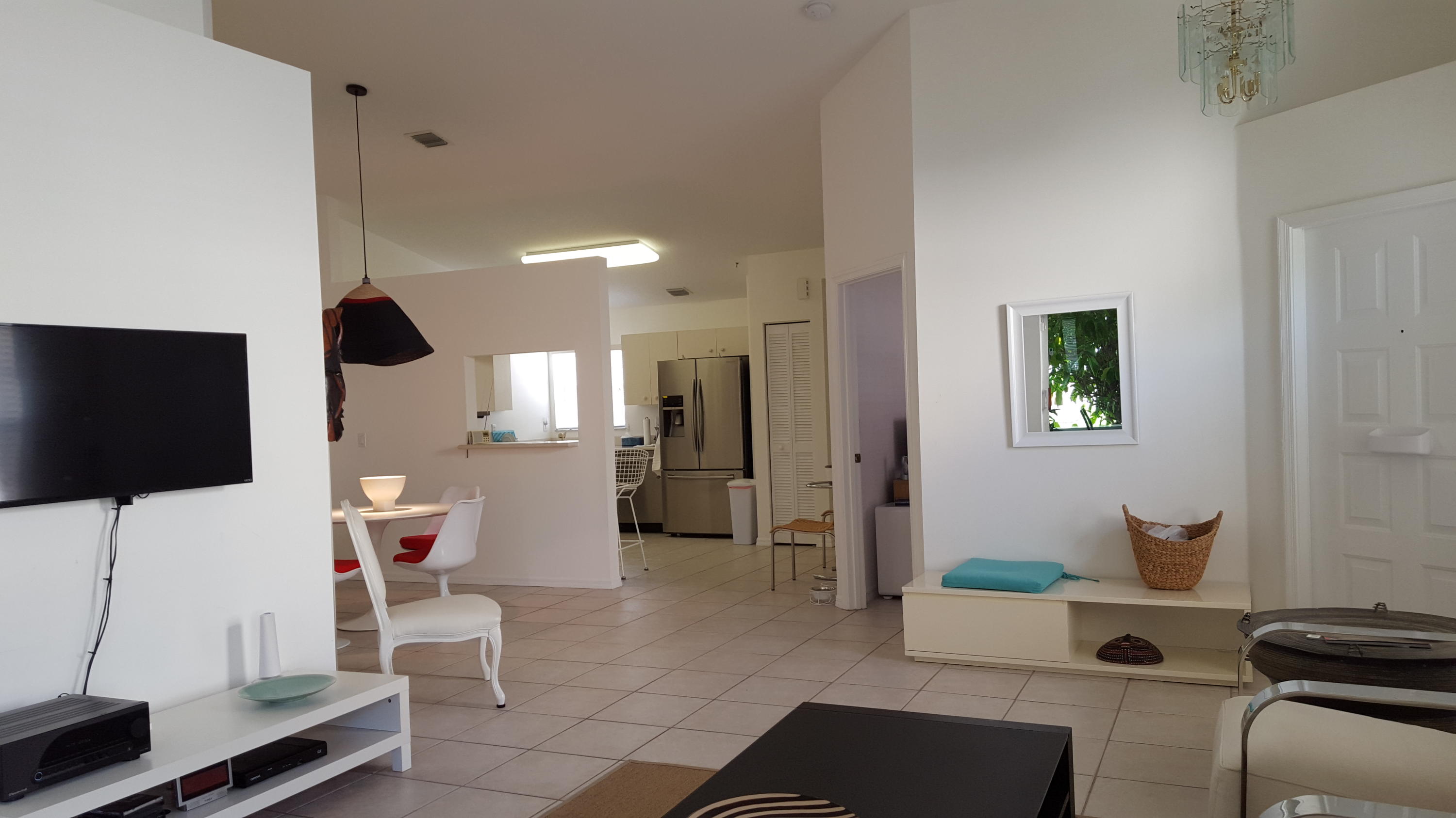 6051 Caladium Road Delray Beach, FL 33484 - Photo 2 of 15 Living Rm