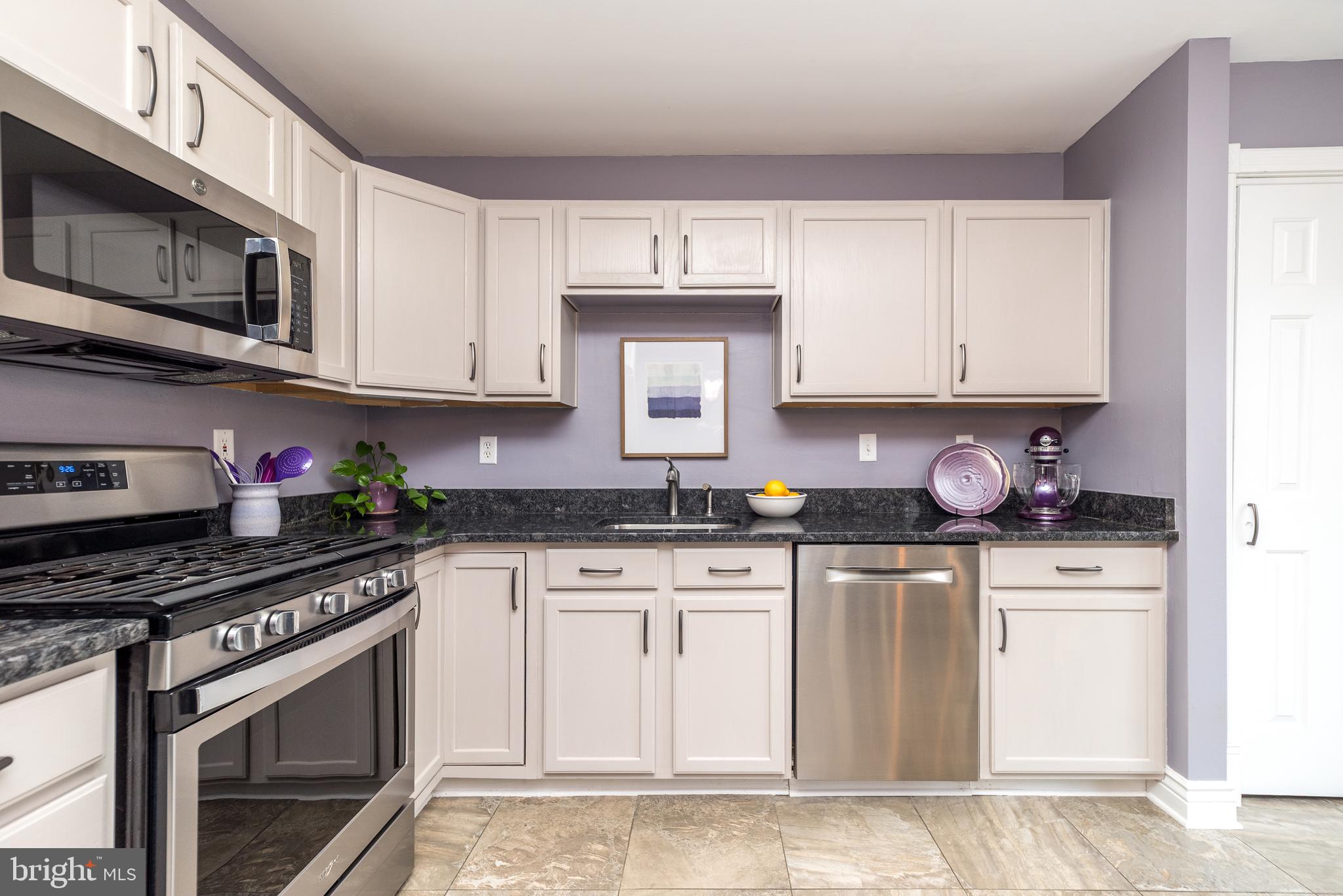 1471 Sweetbriar Drive Jamison, PA 18929 - Photo 11 of 35 Kitchen