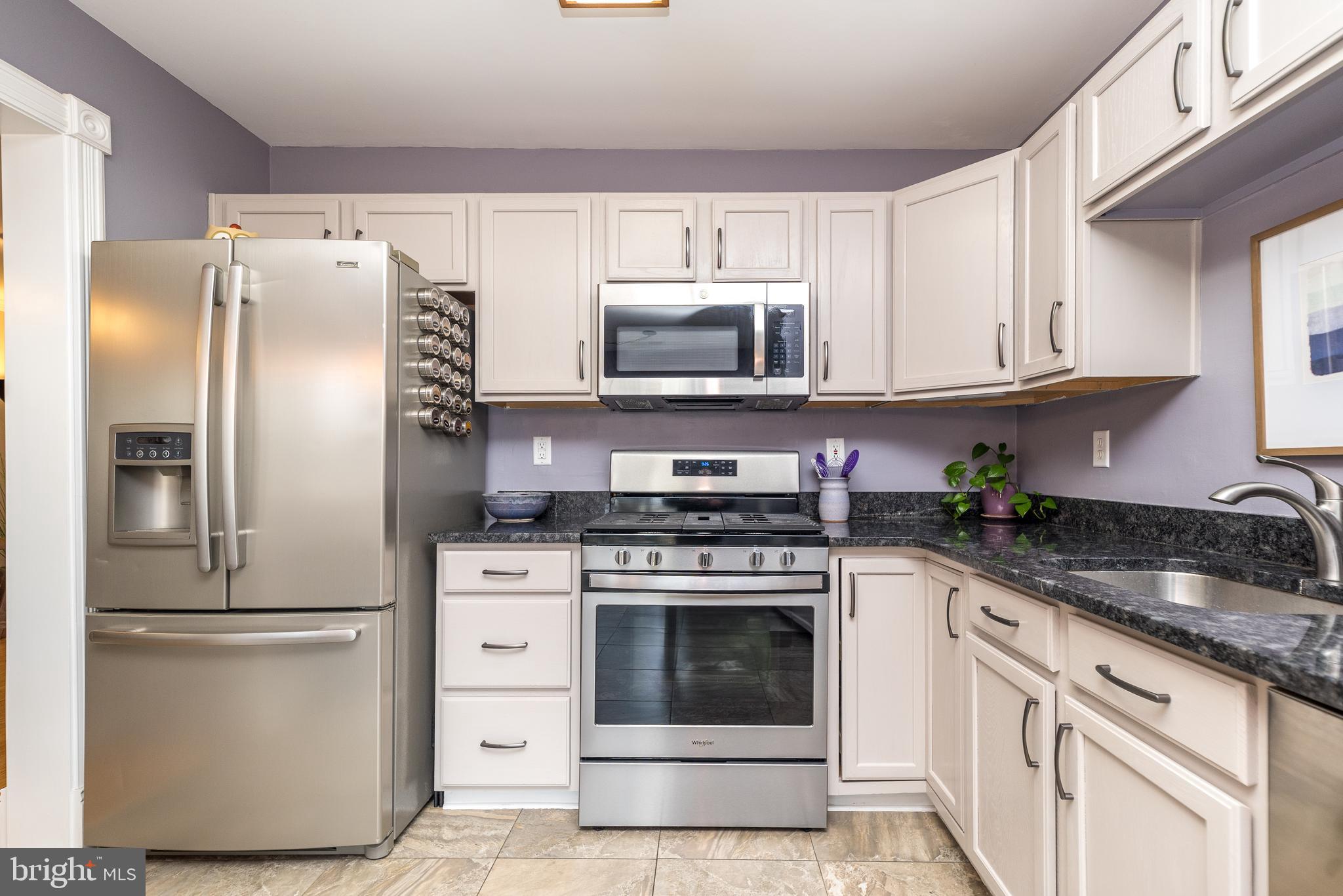 1471 Sweetbriar Drive Jamison, PA 18929 - Photo 14 of 35 Granite Counters
