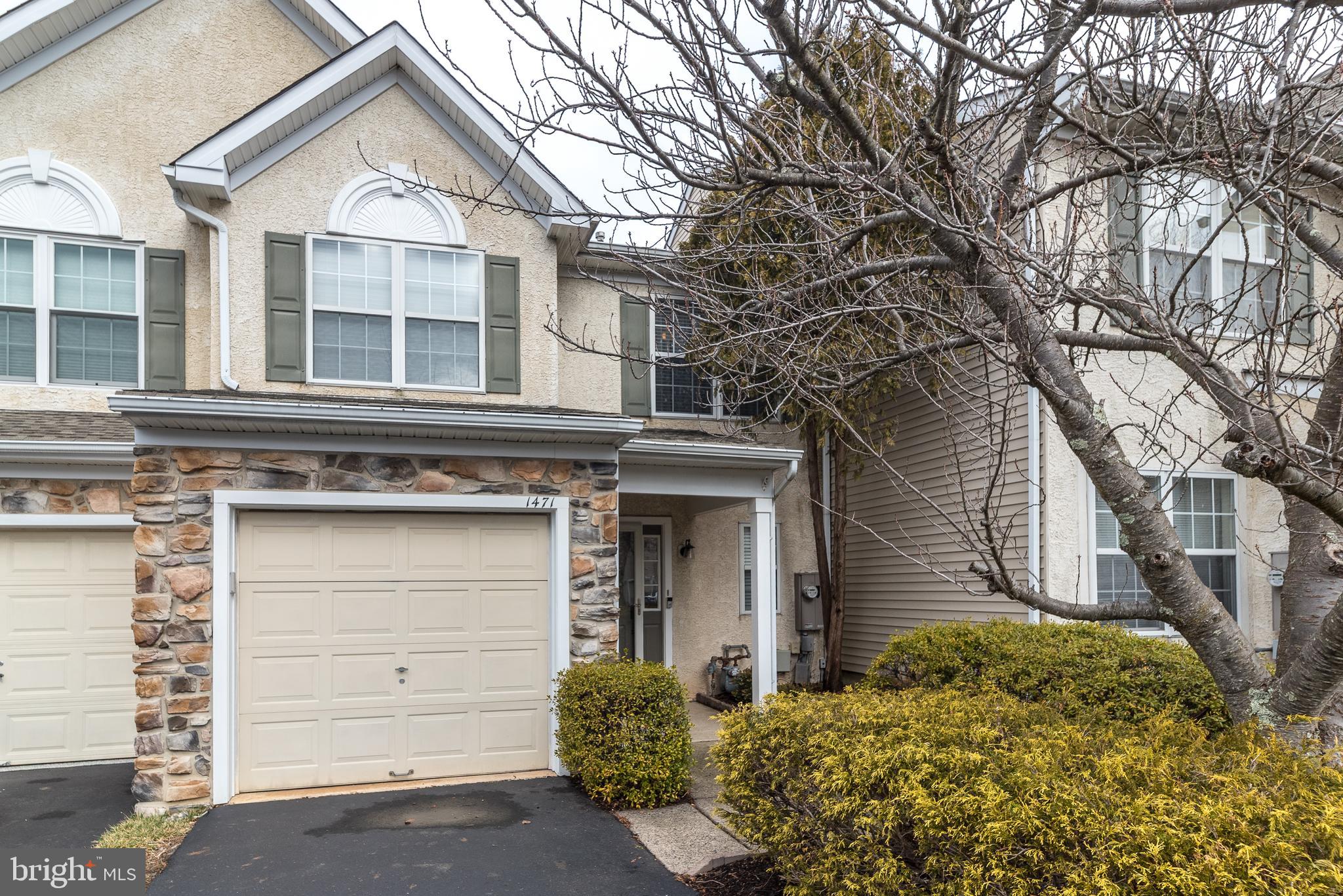 1471 Sweetbriar Drive Jamison, PA 18929 - Photo 2 of 35 Covered Entrance