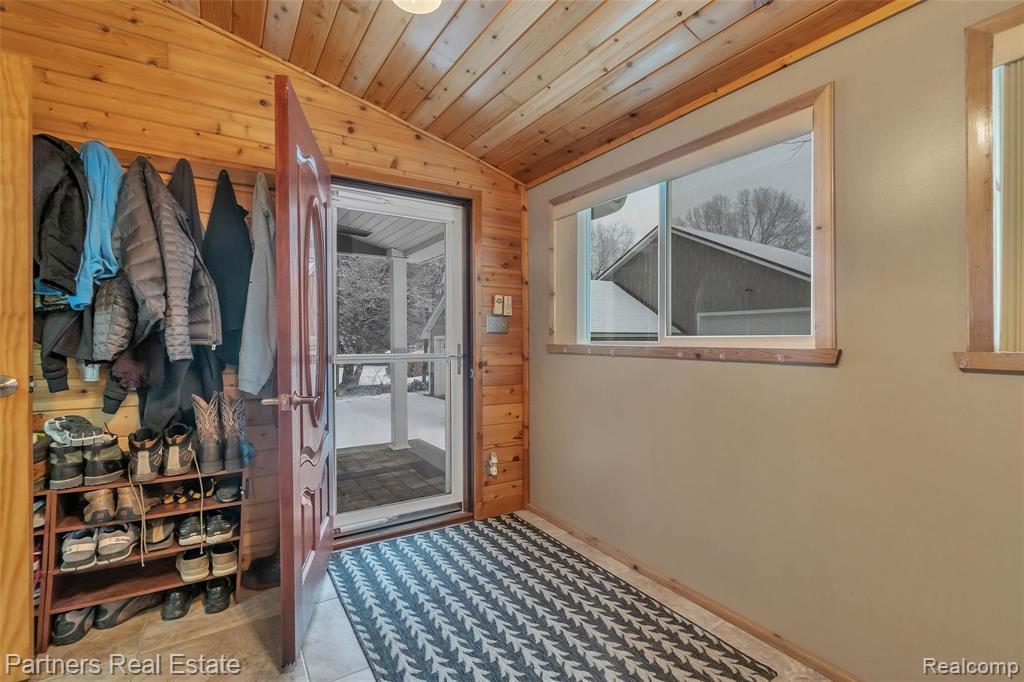 471 County Farm Road Howell, MI 48843 - Photo 19 of 48
