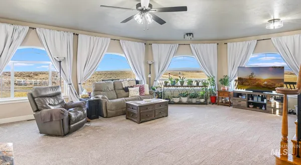 $658,000 | 560 Riverview Drive, Gooding, ID 83330