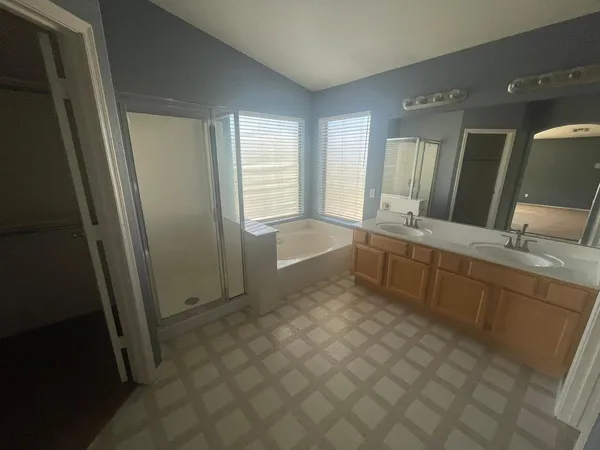 $2,800 | 1053 West Bruce Avenue, Gilbert, AZ 85233