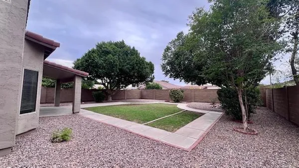$2,800 | 1053 West Bruce Avenue, Gilbert, AZ 85233