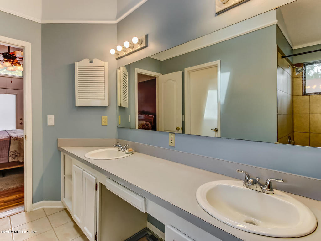 5335 Raccoon Ridge Court Jacksonville, FL 32258 - Photo 15 of 32 5335 Raccoon Ridge Ct-021-15-Master Bath
