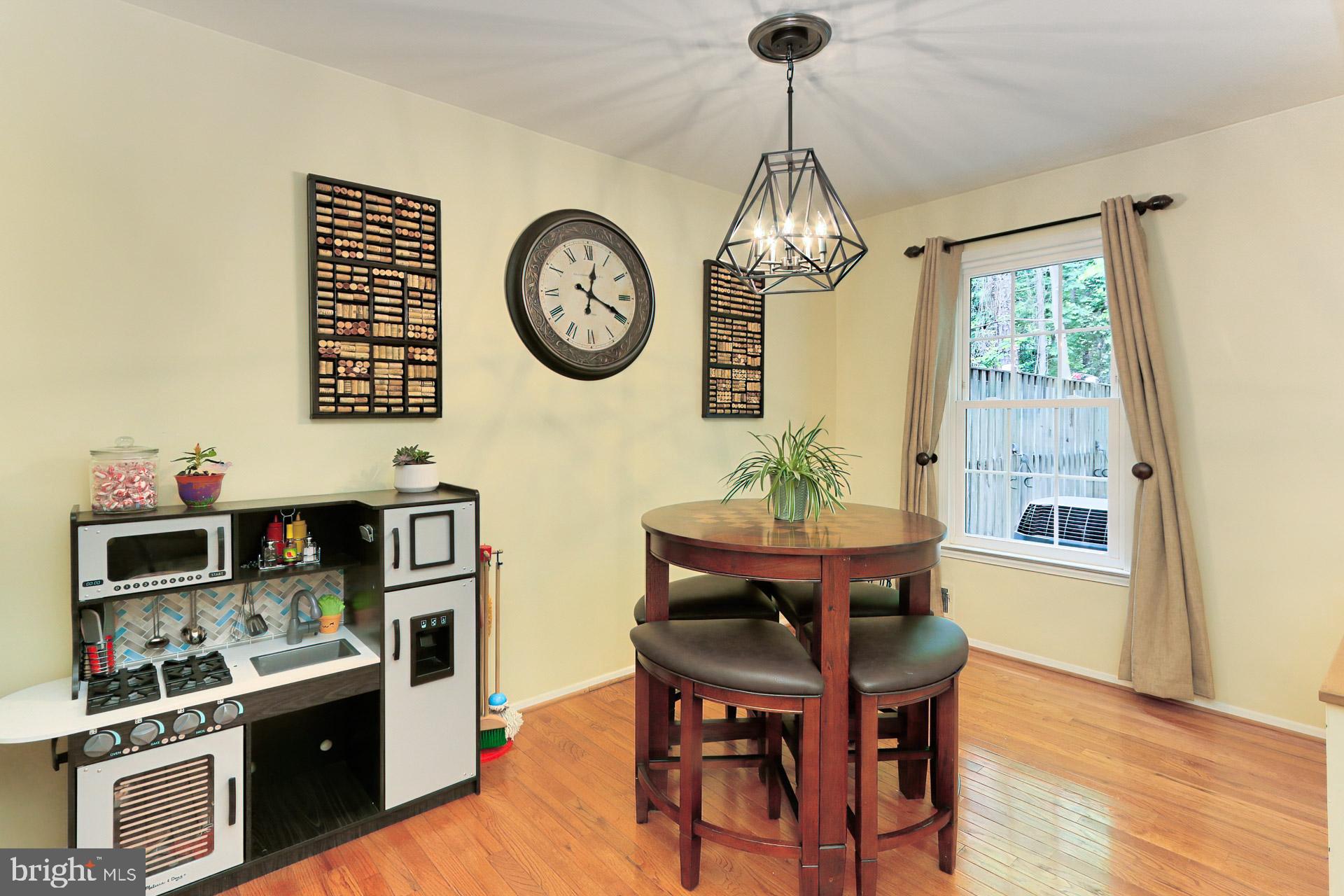 2404 Wanda Way Reston, VA 20191 - Photo 11 of 34 Oversized Eat In Kitchen Overlooks Rear Garden