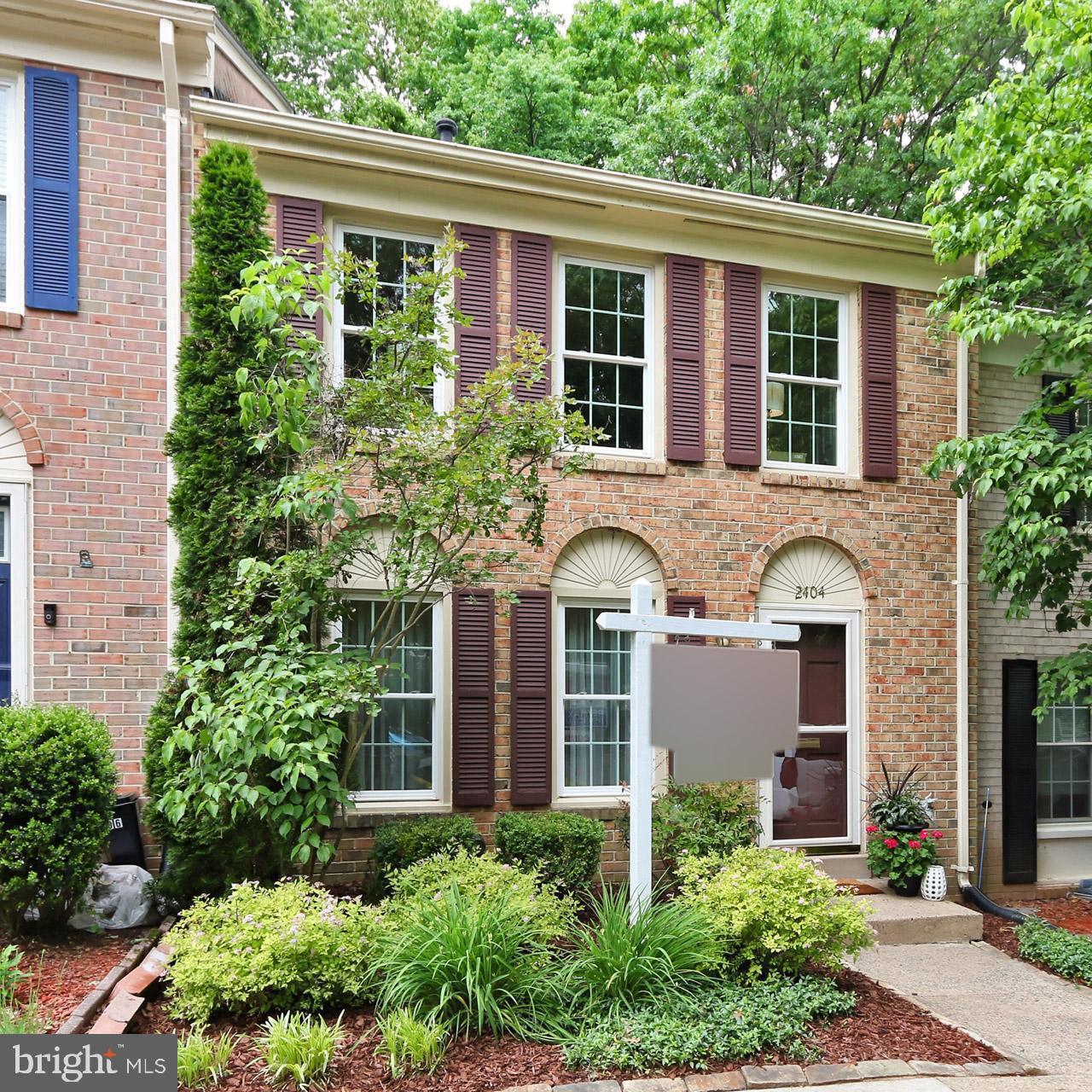 2404 Wanda Way Reston, VA 20191 - Photo 2 of 34 Backs to Mature Trees/Common Area