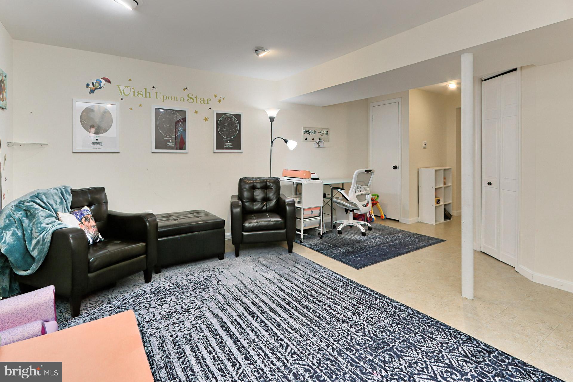 2404 Wanda Way Reston, VA 20191 - Photo 29 of 34 Very Usable and Light filled Space!