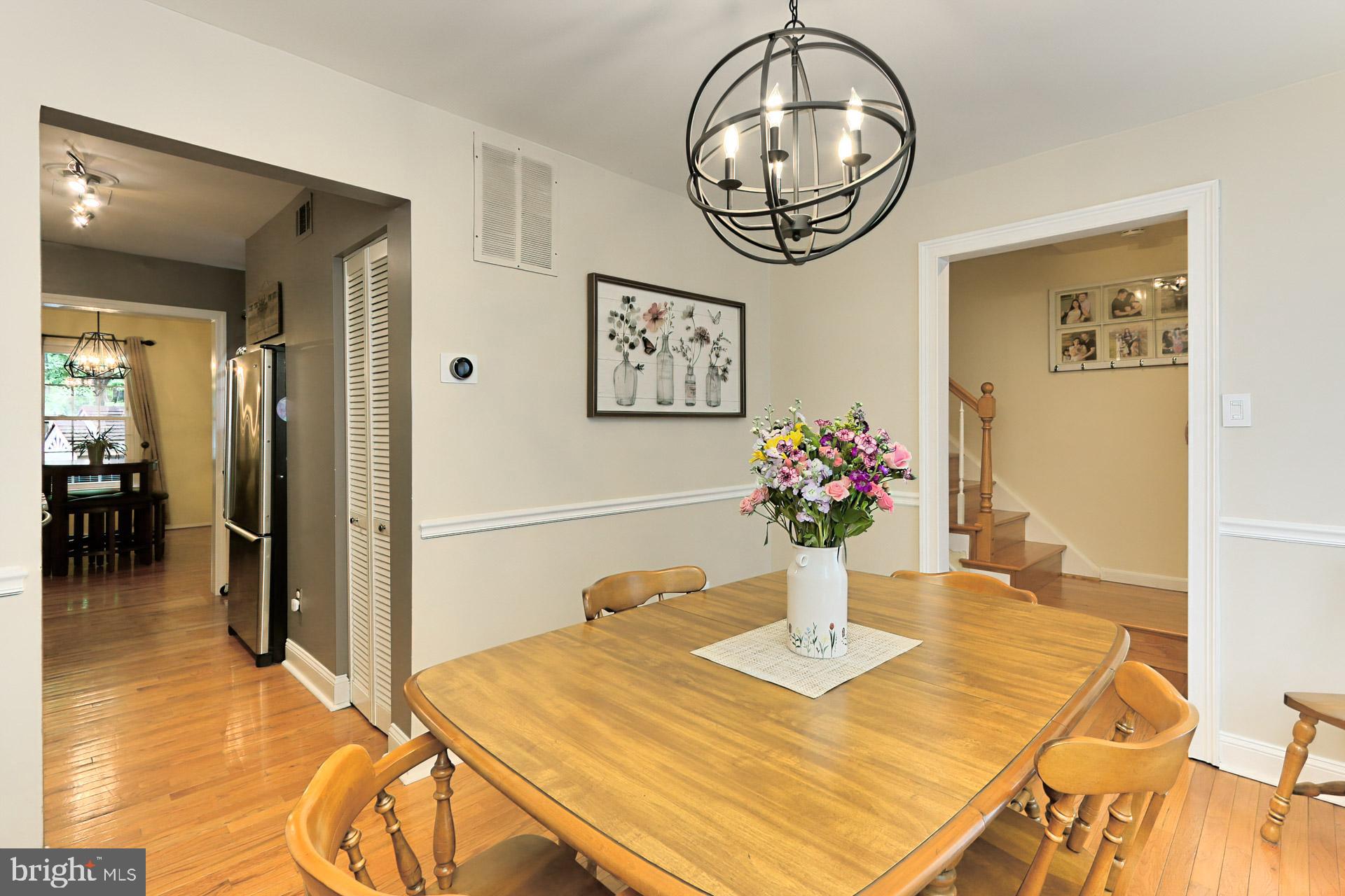 2404 Wanda Way Reston, VA 20191 - Photo 4 of 34 Access into the Kitchen