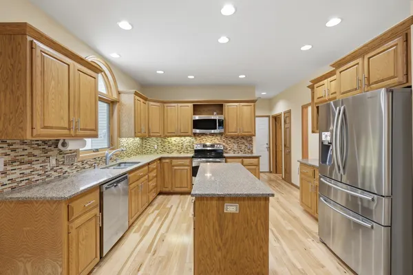 $749,900 | 5948 Woods Edge Road, Fitchburg, WI 53711