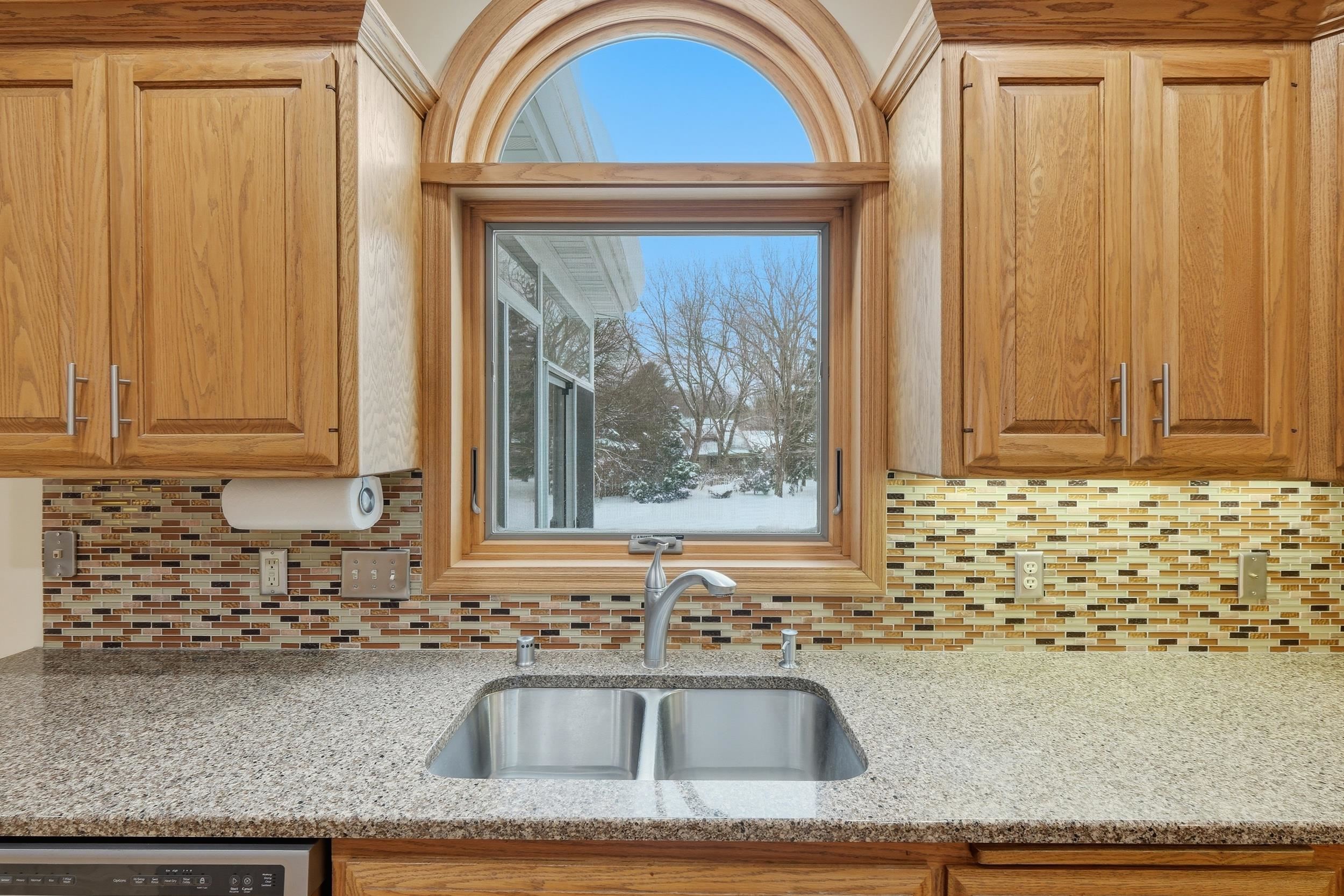 5948 Woods Edge Road Fitchburg, WI 53711 - Photo 13 of 53