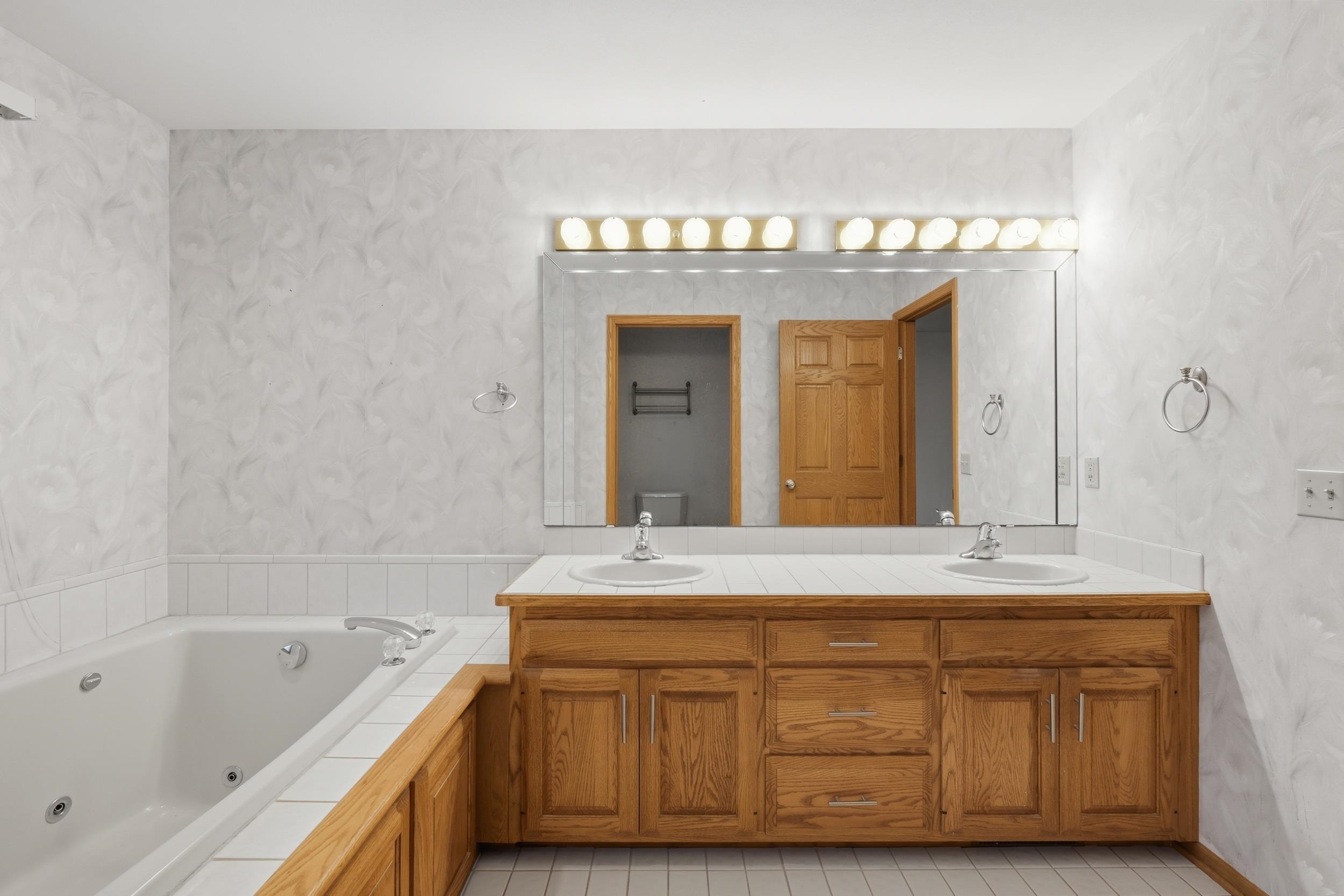 5948 Woods Edge Road Fitchburg, WI 53711 - Photo 26 of 53