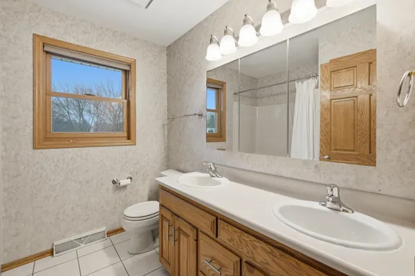 $749,900 | 5948 Woods Edge Road, Fitchburg, WI 53711