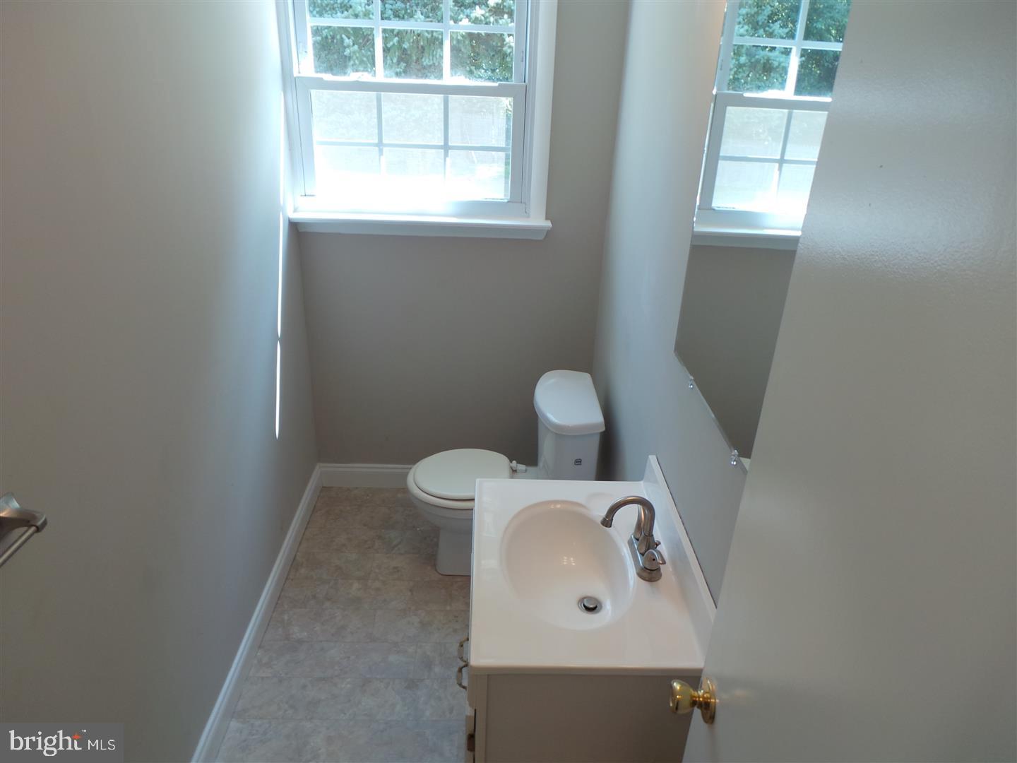 44 Spring Hill Drive Clementon, NJ 08021 - Photo 11 of 22