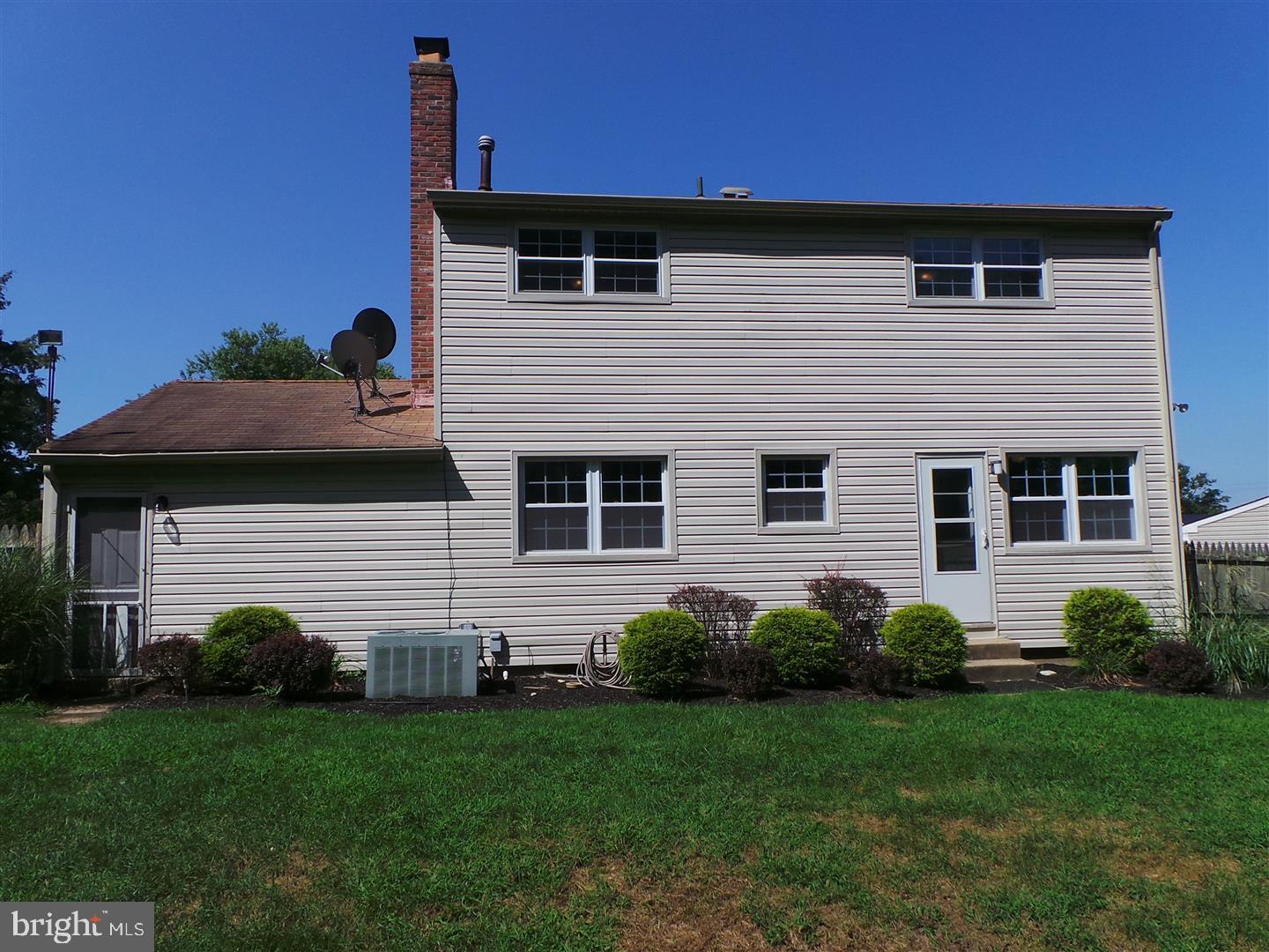 44 Spring Hill Drive Clementon, NJ 08021 - Photo 2 of 22