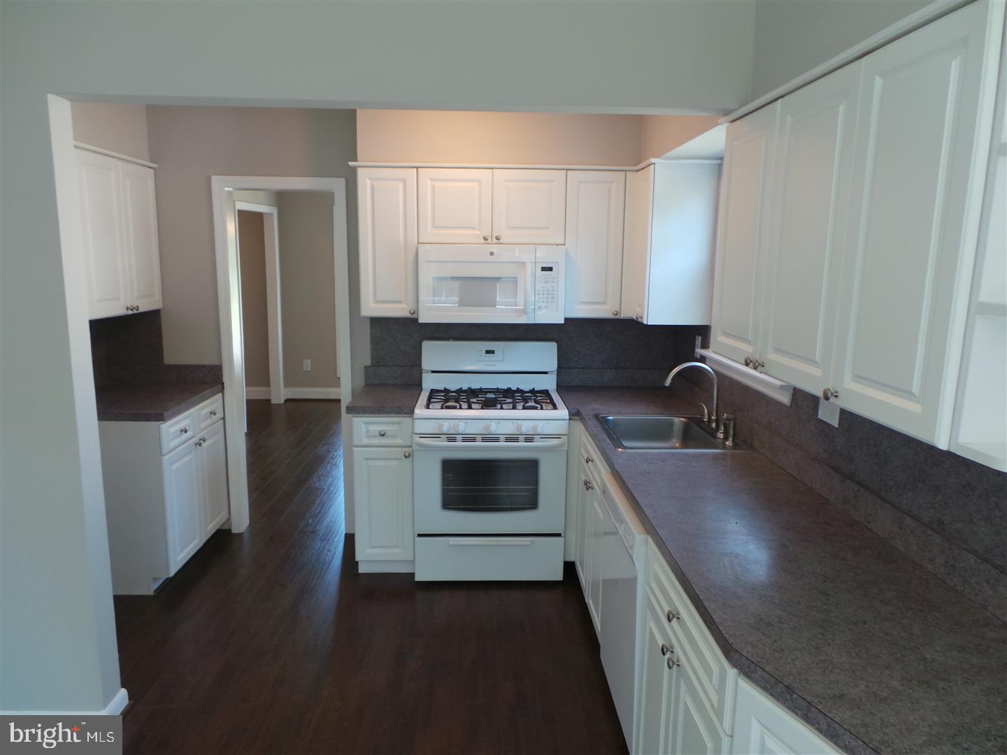 44 Spring Hill Drive Clementon, NJ 08021 - Photo 9 of 22