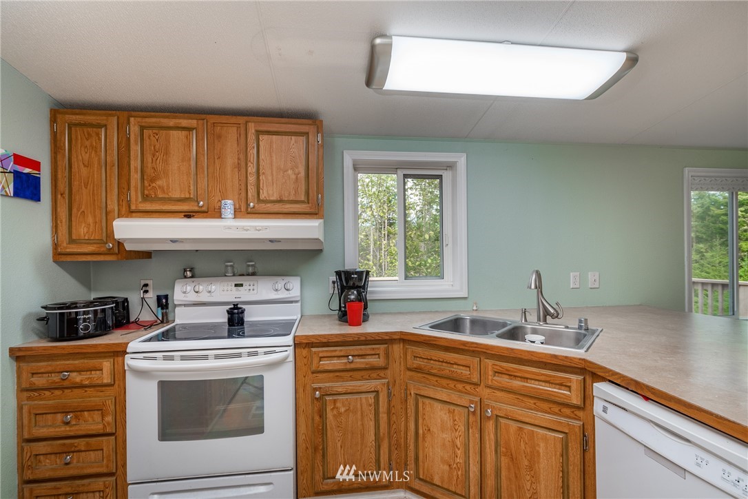 4541 Lyon Road Oak Harbor, WA 98277 - Photo 13 of 34 Gallery Image 13