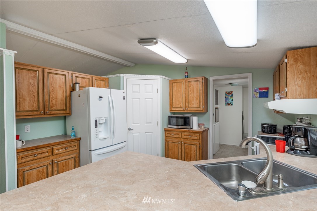 4541 Lyon Road Oak Harbor, WA 98277 - Photo 14 of 34 Gallery Image 14