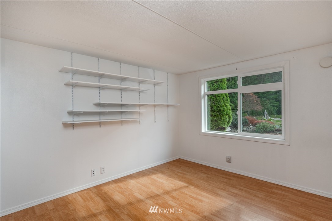 4541 Lyon Road Oak Harbor, WA 98277 - Photo 17 of 34 Gallery Image 17