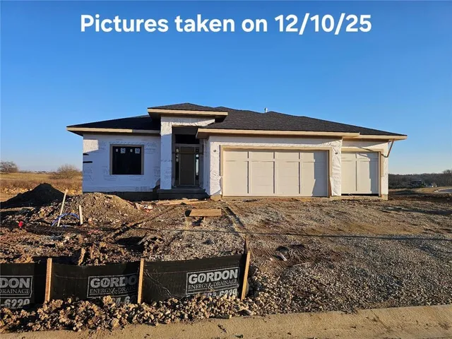 $898,500 | 11271 South Sunray Drive, Olathe, KS 66061