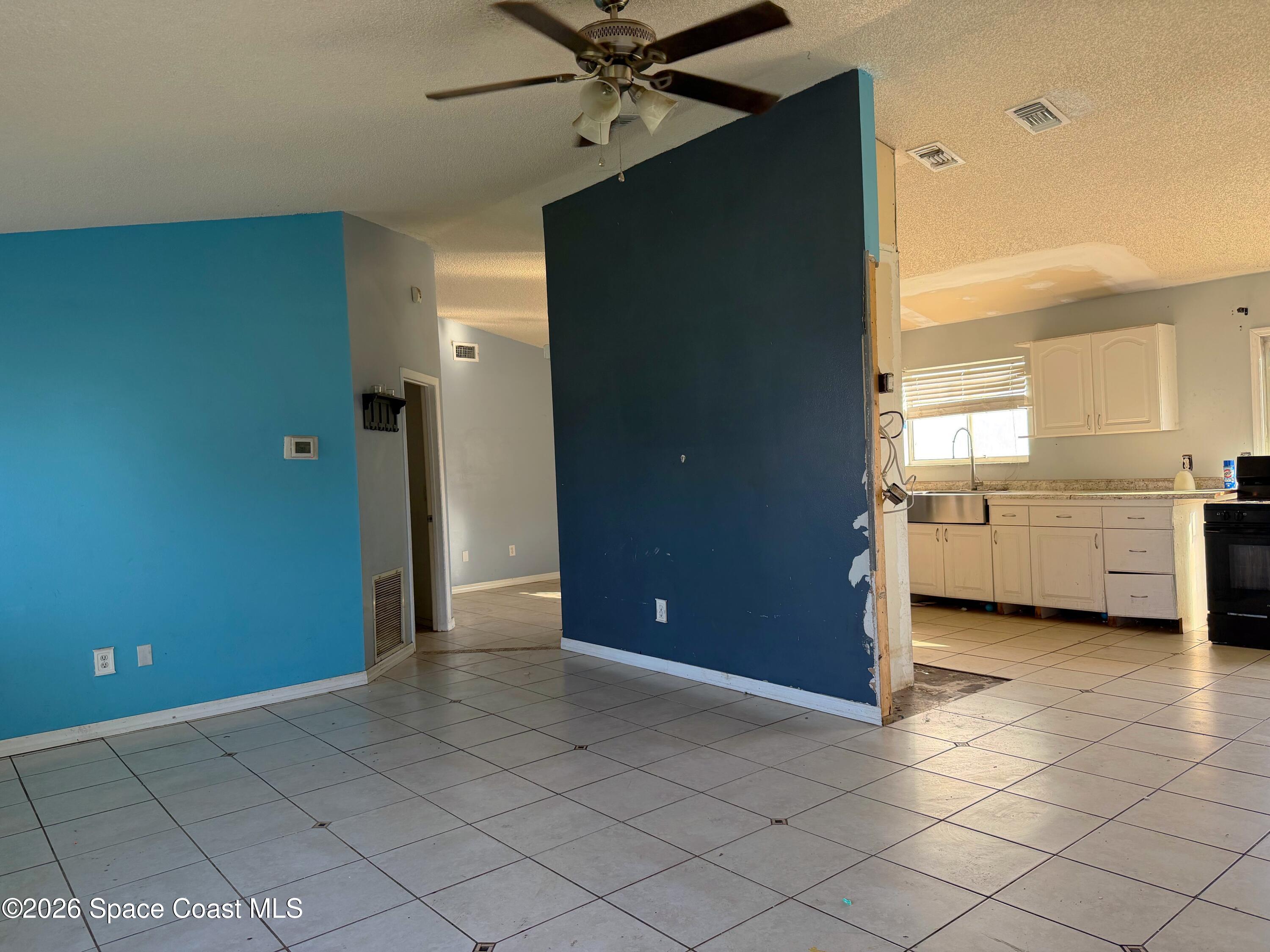 601 Sauders Road Southeast Palm Bay, FL 32909 - Photo 5 of 26 IMG_1587