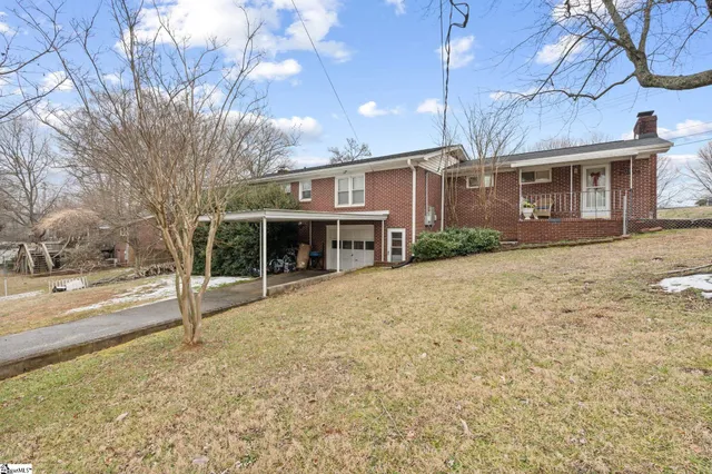 $354,500 | 912 South Main Street, Greer, SC 29650
