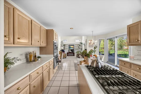 $675,000 | 1692 Sauk Drive, Batavia, IL 60510