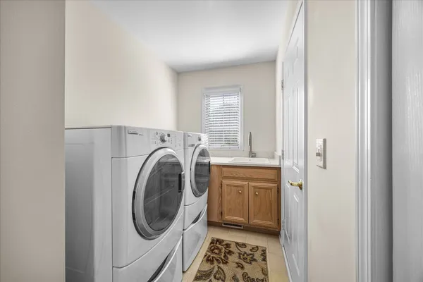 $675,000 | 1692 Sauk Drive, Batavia, IL 60510