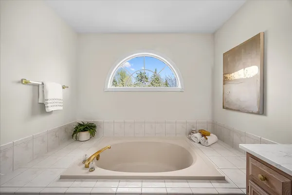 $675,000 | 1692 Sauk Drive, Batavia, IL 60510