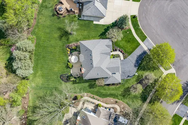 $675,000 | 1692 Sauk Drive, Batavia, IL 60510