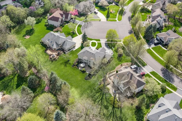 $675,000 | 1692 Sauk Drive, Batavia, IL 60510