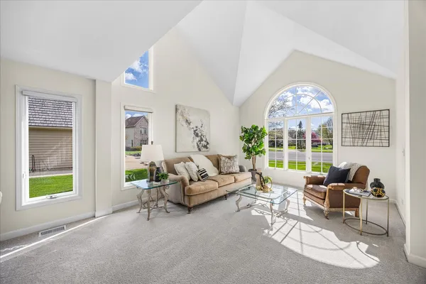 $675,000 | 1692 Sauk Drive, Batavia, IL 60510