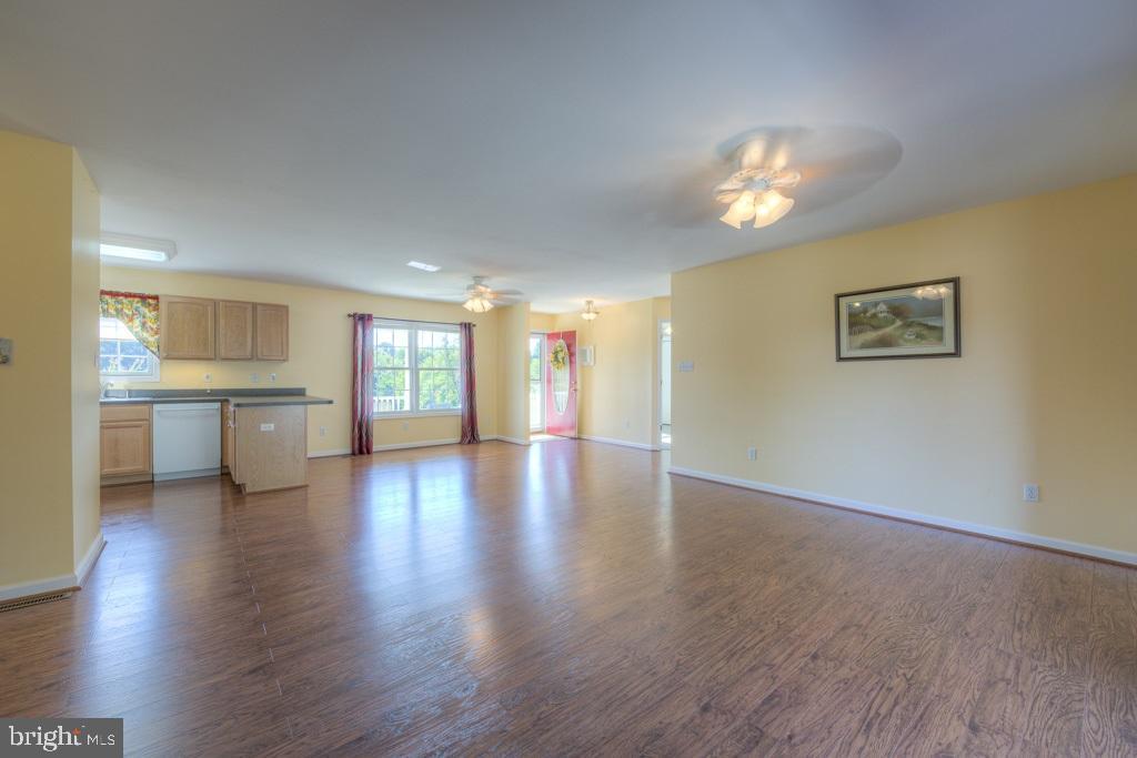 9288 Stonegate Lane Rhoadesville, VA 22542 - Photo 13 of 53 Great Room from Sliding patio door to deck.