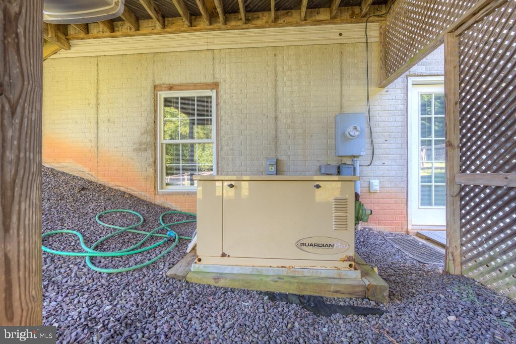 9288 Stonegate Lane Rhoadesville, VA 22542 - Photo 37 of 53 Generator runs off propane.