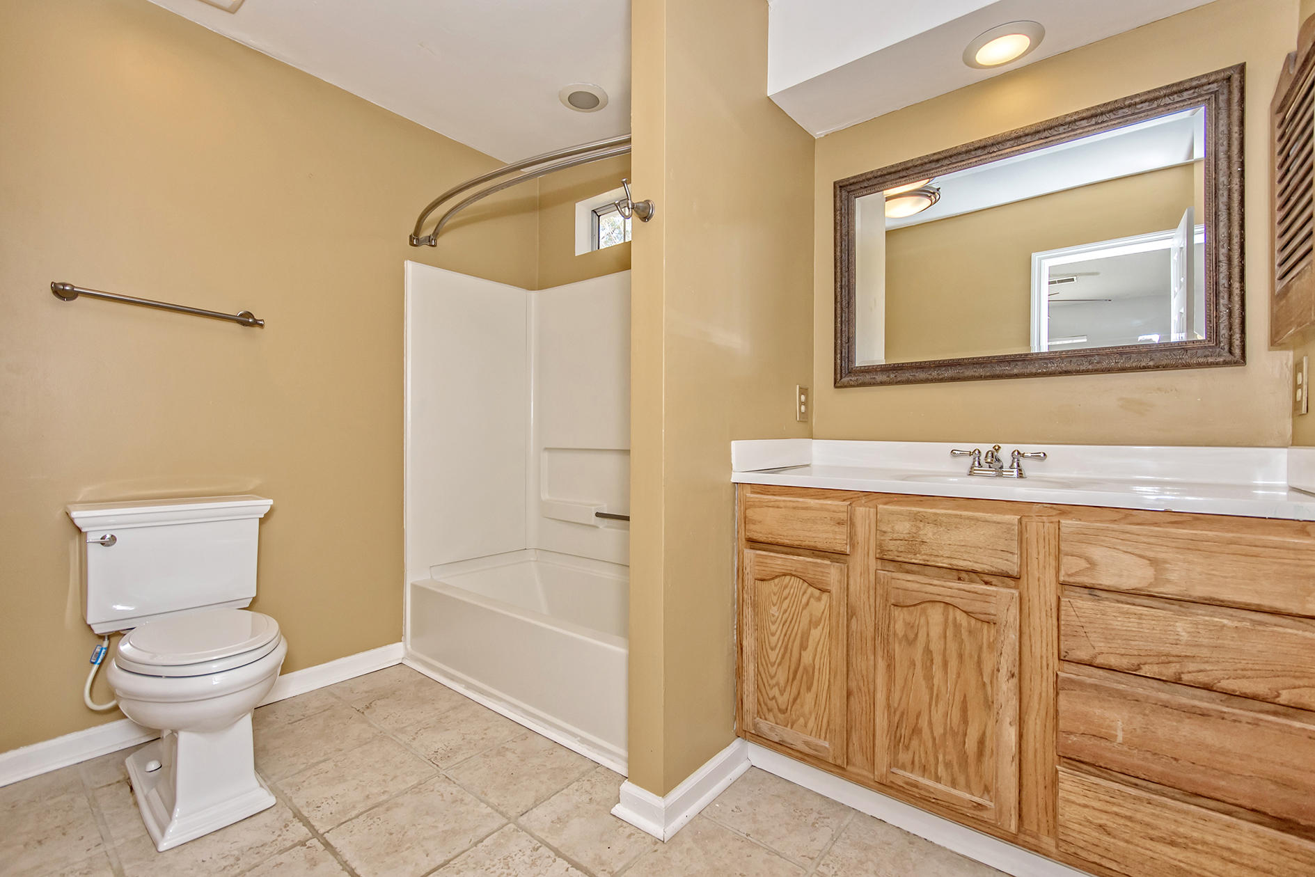 2412 Castlereagh Road Charleston, SC 29414 - Photo 27 of 47 Master Bath