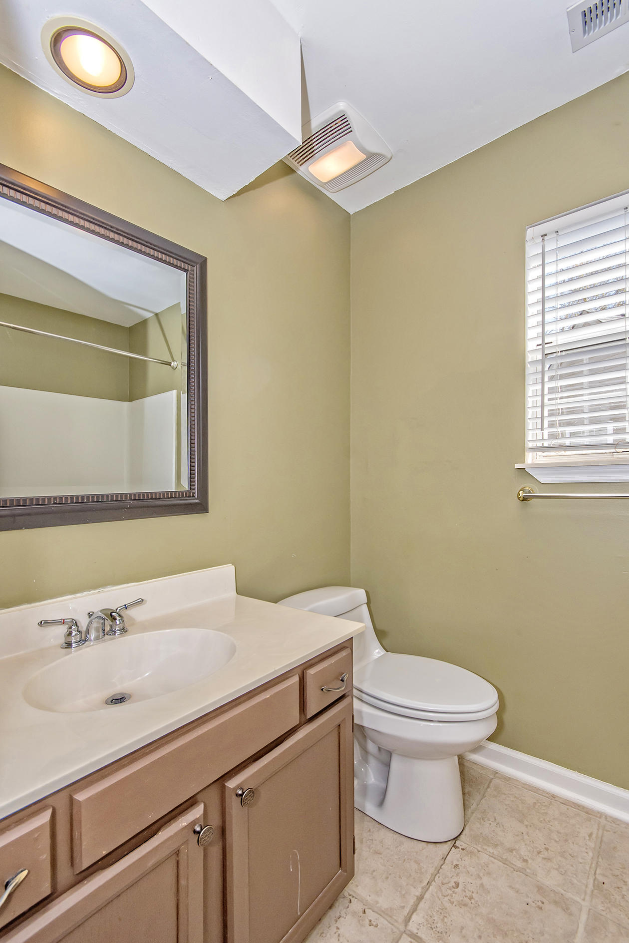 2412 Castlereagh Road Charleston, SC 29414 - Photo 31 of 47 Full Bath 2