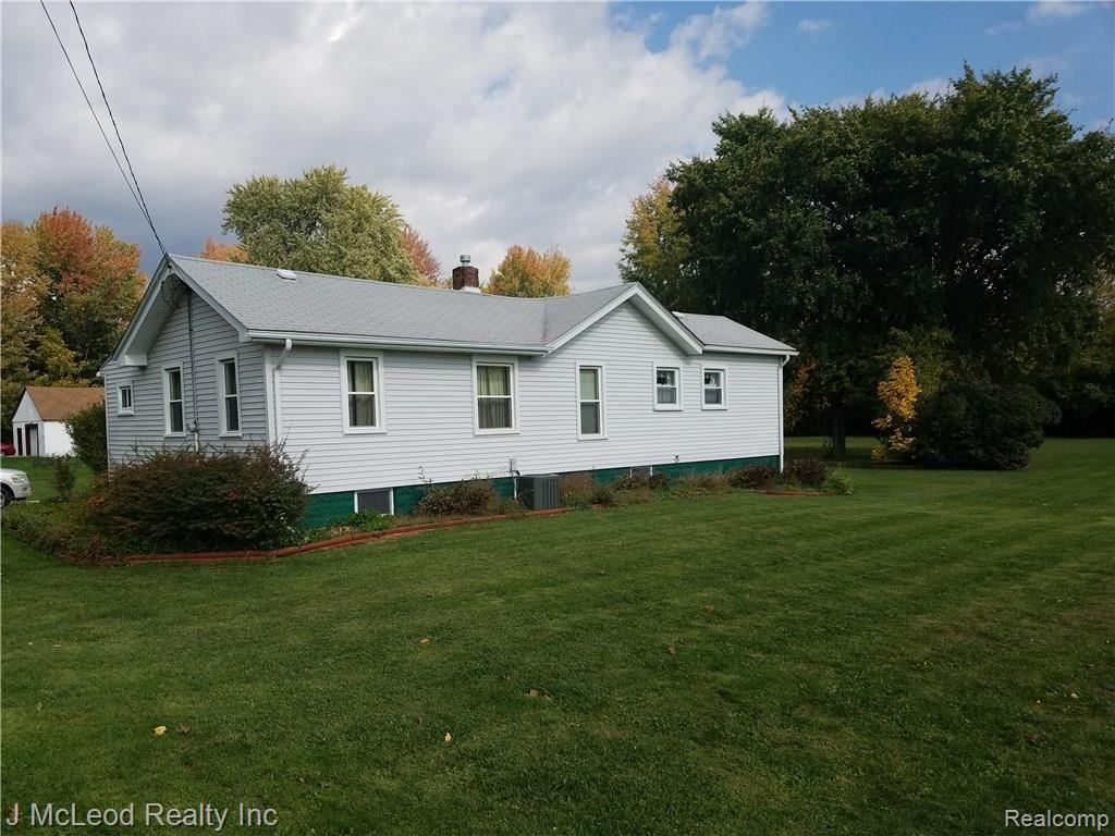 2400 North Center Road Burton, MI 48509 - Photo 24 of 27 2016-10-18 13.58