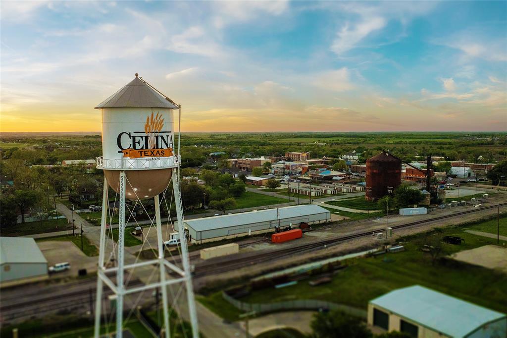 6865 Cr 177 Road Celina, TX 75009 - Photo 8 of 12 a view of a city