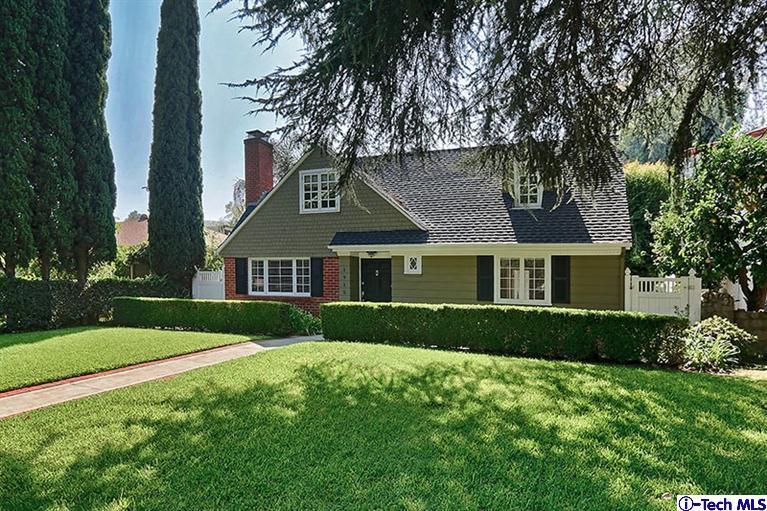 1915 Cañada Boulevard Glendale, CA 91208 - Photo 3 of 42 a front view of a house with garden