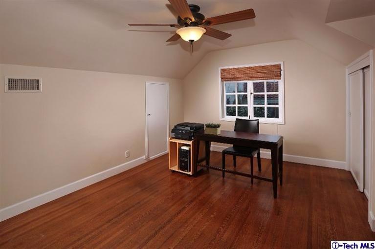 1915 Cañada Boulevard Glendale, CA 91208 - Photo 32 of 42 a workspace with wooden floor