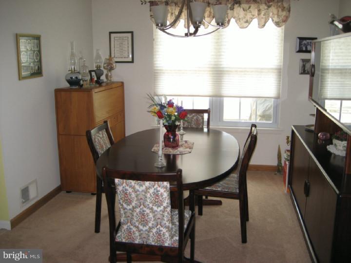 109 Stratton Lane Mount Laurel, NJ 08054 - Photo 6 of 16 Dining Room