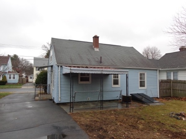 330 Commonwealth Avenue Springfield, MA 01108 - Photo 4 of 12 Gallery Image 4