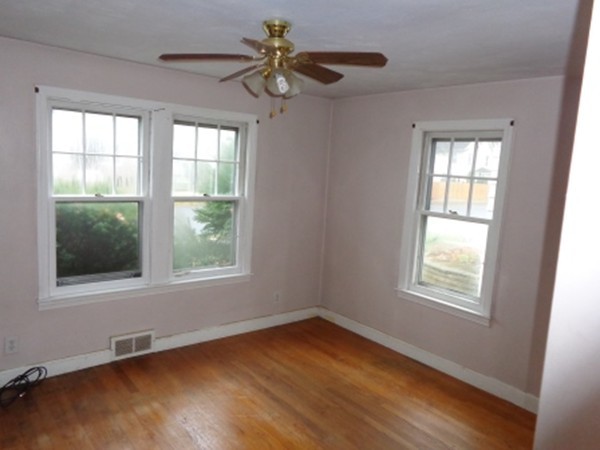 330 Commonwealth Avenue Springfield, MA 01108 - Photo 9 of 12 Gallery Image 9