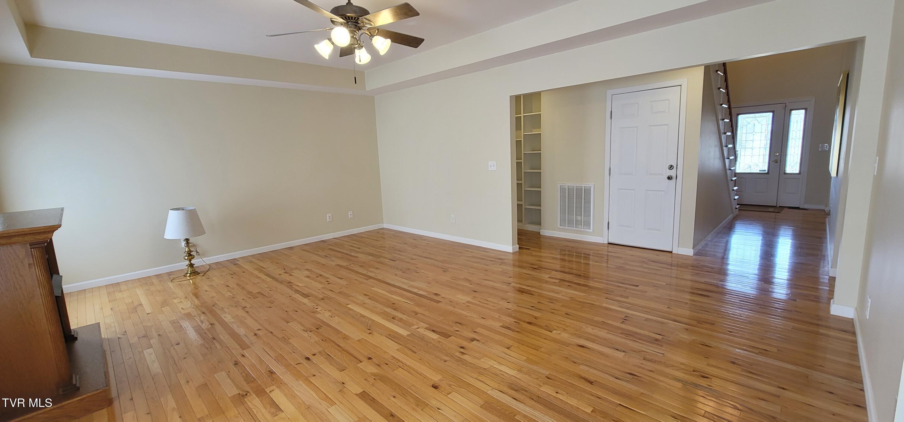 392 Reynolds Road Elizabethton, TN 37643 - Photo 12 of 43 20251108_112357