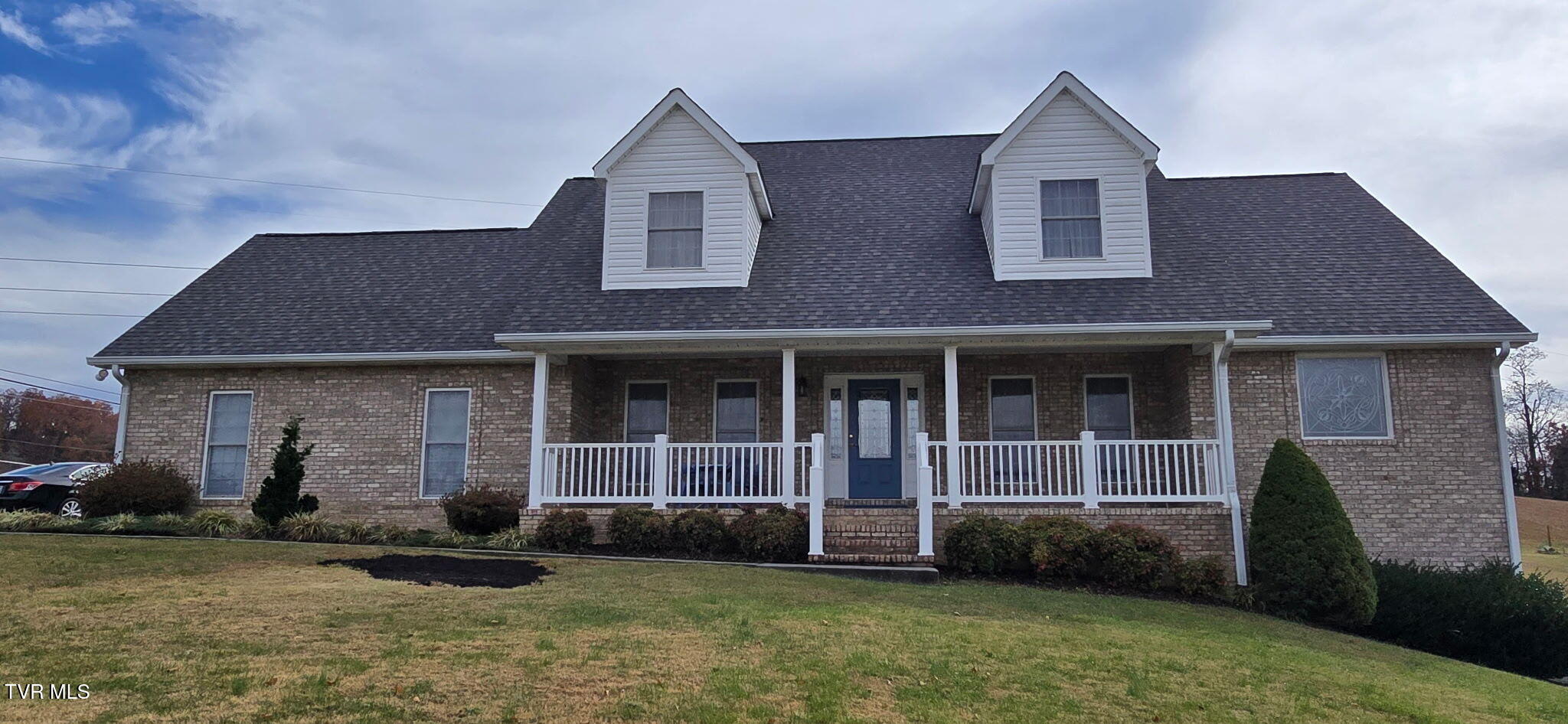 392 Reynolds Road Elizabethton, TN 37643 - Photo 2 of 43 606901707122711136