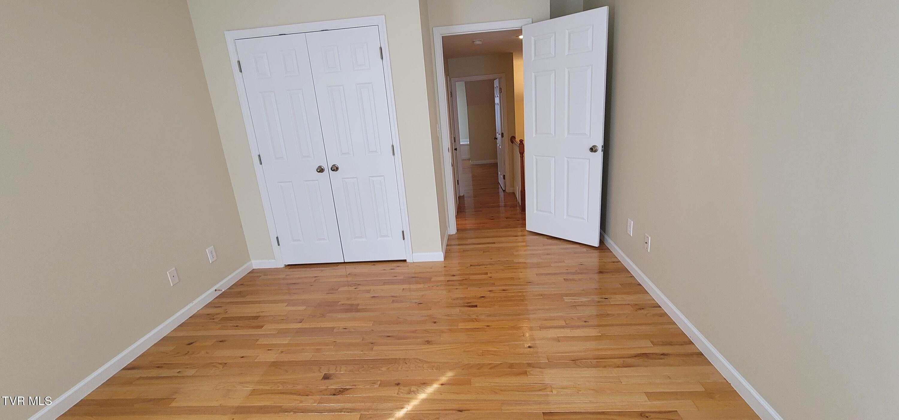 392 Reynolds Road Elizabethton, TN 37643 - Photo 29 of 43 20251108_113942