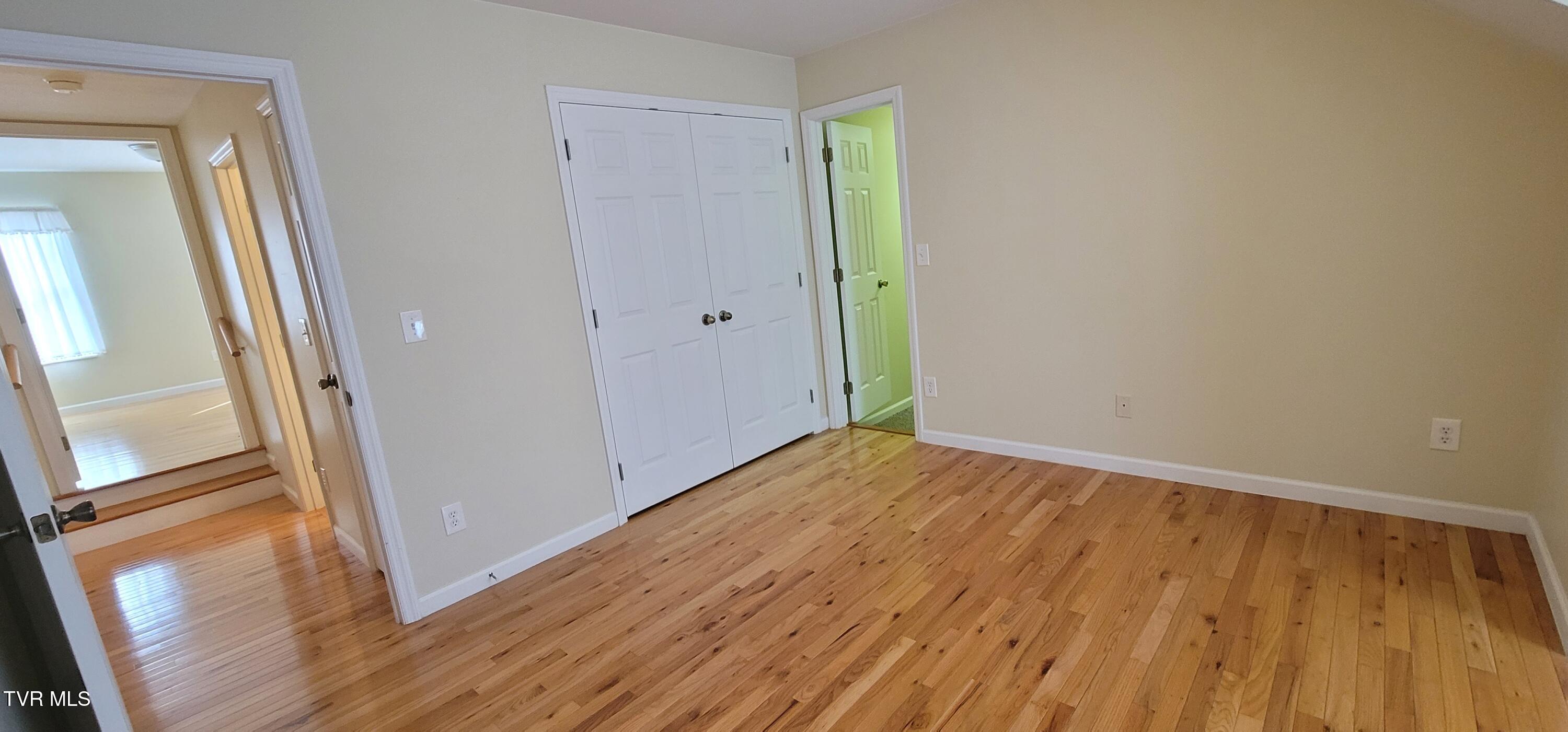 392 Reynolds Road Elizabethton, TN 37643 - Photo 32 of 43 20251108_113639